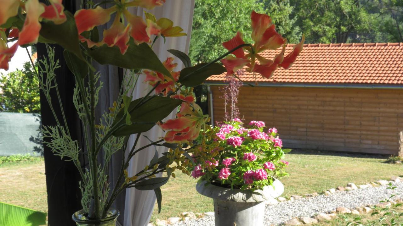 Pouzol Chalets Lavaux מראה חיצוני תמונה